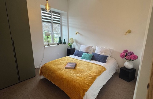 Gatteville-le-Phare Bed & Breakfast | Barfleur: cosy suite with garden, 2 minutes from the beach and port