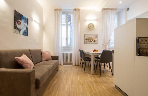 Duomo Apartment | Bargello Modern by Mmega