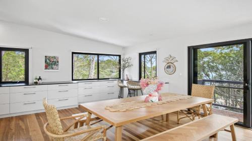 Pretty Beach Central Coast House | Barney's by the Bay