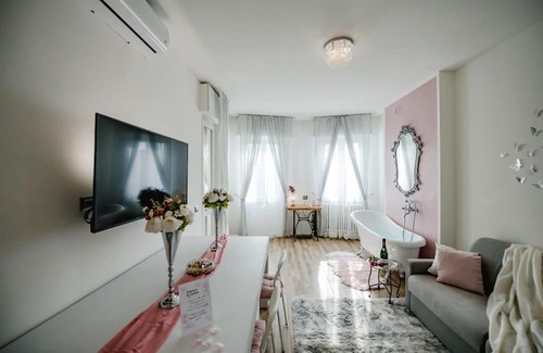 Crescenzago Apartment | ⁂ Barocco ⁂ Biliardo - Ping pong - Vasca - WiFi