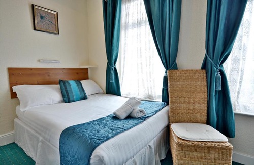 Blackpool Town Center Bed & Breakfast | Barrons Hotel