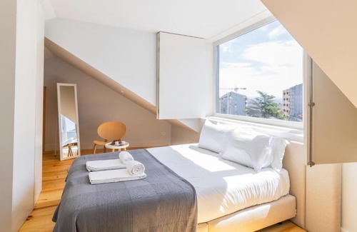 Bonfim Apartment | Barros Lima 493 by LovelyStay