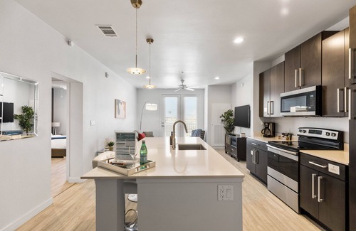 Midland Apartment | Barsala l Spacious 1BD with Coworking Spaces