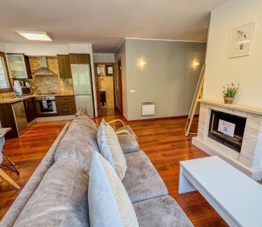 Arinsal Apartment | Barthe Holidays I Apartamento moderno 5PAX en Arinsal I Ideal para familias, Parking, Pet friendly I Font Blanca