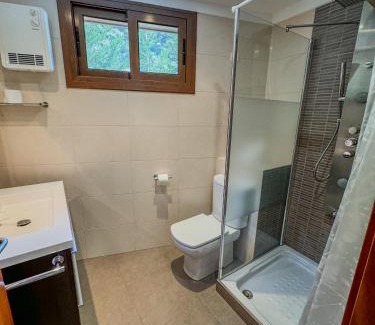 Arinsal Apartment | Barthe Holidays I Apartamento moderno 5PAX en Arinsal I Ideal para familias, Parking, Pet friendly I Font Blanca