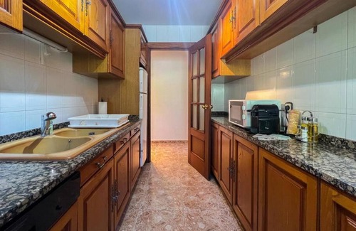 Pal Apartment | Barthe Holidays I Gran apartamento en el pueblo de Pal 8PAX I Terraza, Vistas al valle, Ideal para familias o grupo, Pet friendly I Rider