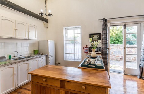 Grahamstown Bed & Breakfast | Bartholomew's Loft
