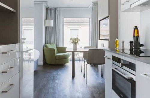 Nyon Apartment | Base Standard