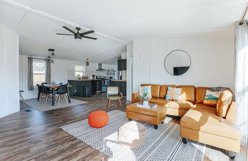 Afton Cottage | Basecamp Cottage: Central to Nelson151 Wine/Brews