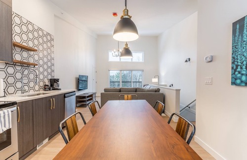 Revelstoke Hotel | Basecamp Resorts Revelstoke I Four Bedroom Suite