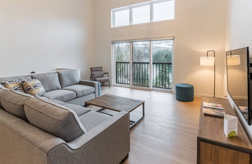 Revelstoke Hotel | Basecamp Resorts Revelstoke I Five Bedroom Suite