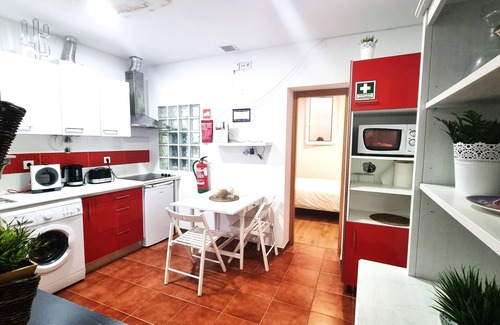 Lisbon Old Town Apartment | Basement with Windows in the Center of Lisbon - Free WIFI