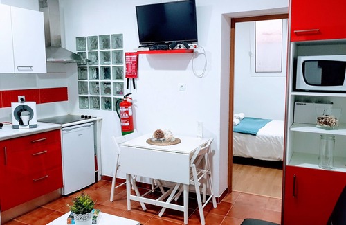 Lisbon Old Town Apartment | Basement with Windows in the Center of Lisbon - Free WIFI