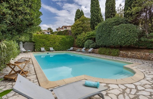 Le Pradet House | BASTIDE FAMILIALE, PROCHE DE LA MER, BEAU EXTÉRIEUR