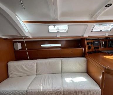 Lorient Boat Rental | Bateau 6 à 8 personnes hyper centre ville