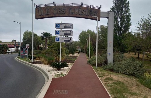 Cap d'Agde Boat Rental | Bateau le Smack