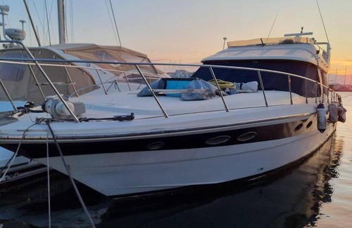 Cap d'Agde Boat Rental | bateau moteur tout confort