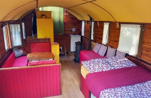 La Celle-sous-Gouzon Boat Rental | Bateau sur le Canal du Midi