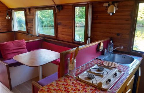 La Celle-sous-Gouzon Boat Rental | Bateau sur le Canal du Midi