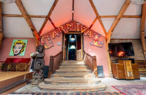 St Leonards-On-Sea House | Bath House by the Sea, Bowling Lane & Cinema