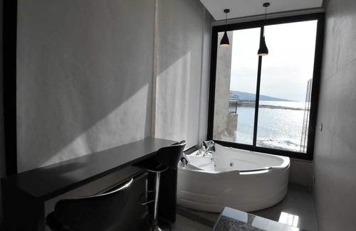 Batroun Hotel | Batroun Bahsa Bay