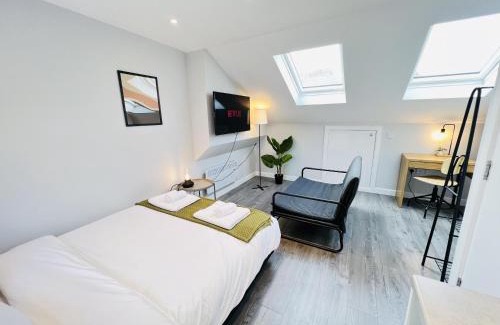 Latchmere Apartment | Battersea Studios by Sleepy