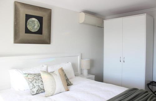 Battery Point Apartment | Battery Point Apartment on Hampden