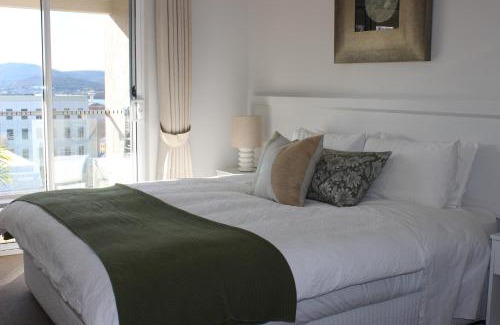 Battery Point Apartment | Battery Point Apartment on Hampden