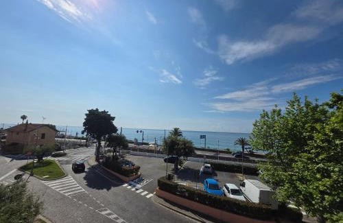 Borgio Verezzi Apartment | Battigia - By Ligooria