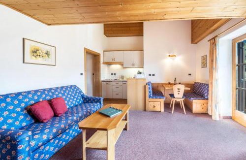 Lagundo Apartment | Baumgartnerhof Appartment Holunder