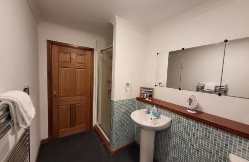 Dalgety Bay Bed & Breakfast | Bay and Bridge