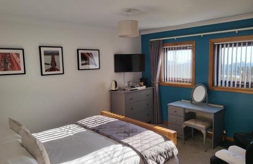 Dalgety Bay Bed & Breakfast | Bay and Bridge