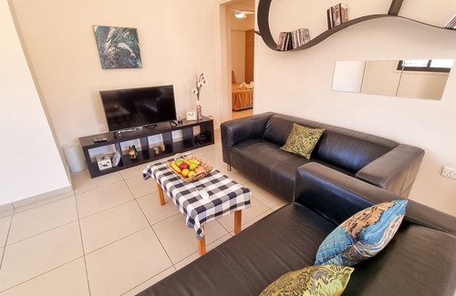 Oroklini Apartment | Bay Bliss Pool Apartment