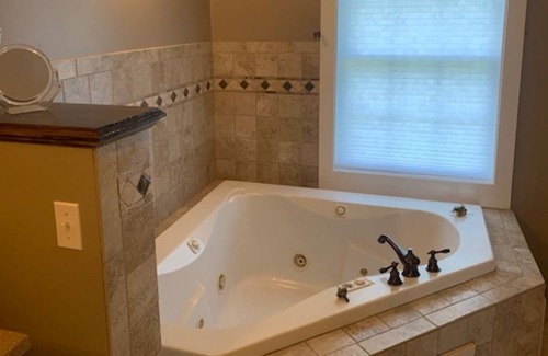 Eastport House | Bay Escape! Enjoy oceanfront living and walk the beach every day!