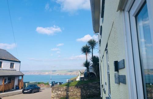 Port Isaac Apartment | Bay House Lundy Port Isaac Apartment with Sea Views & Parking
