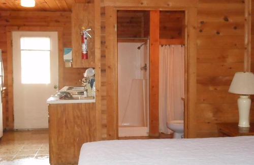 Bridgeport Resort | Bay Landing Camping Resort Deluxe Cabin 27