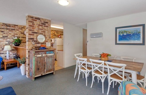 Nelson Bay Apartment | Bay Parklands, 62 2 Gowrie Avenue - Wifi, Pool, Tennis, Water Views & Aircon