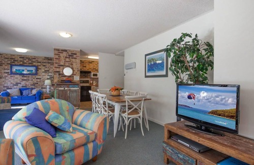 Nelson Bay Apartment | Bay Parklands, 62 2 Gowrie Avenue - Wifi, Pool, Tennis, Water Views & Aircon
