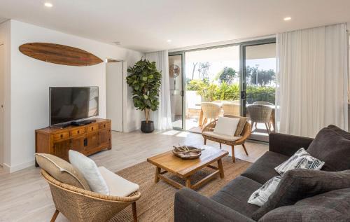Byron Bay Apartment | Bay Royal Apartment 2 - Opposite Main Beach & Heated Pool!
