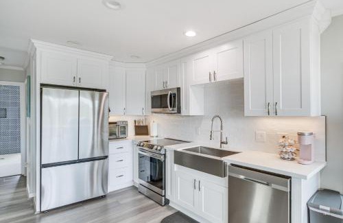 Shoreline Park House | Bay St Louis Home with Private Dock and Kayaks!