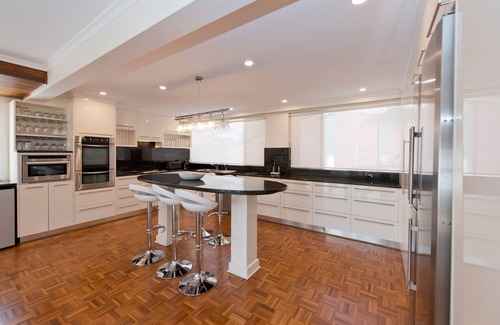 Glenelg South House | Bay Sunsets - Glenelg - Beachfront - Large - View