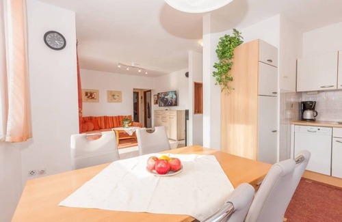 Mali Maj Apartment | Bay view