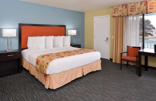 Morro Bay Hotel | Bay View Inn - Morro Bay