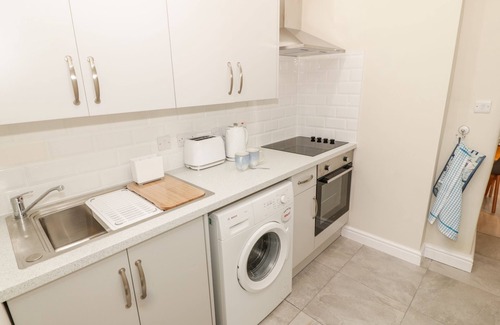Criccieth Cottage | BAY VIEW, pet friendly, character holiday cottage in Criccieth