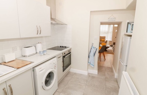Criccieth Cottage | BAY VIEW, pet friendly, character holiday cottage in Criccieth