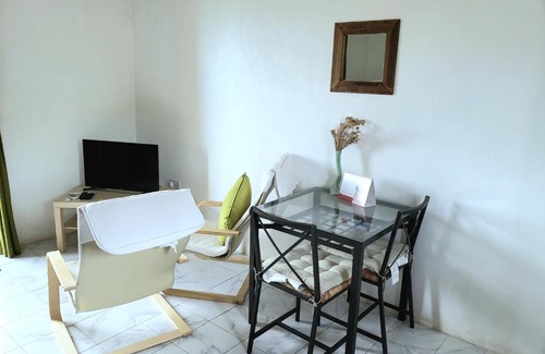 Charlestown House | Bay View Studio Apartment 3B - Canouan Island