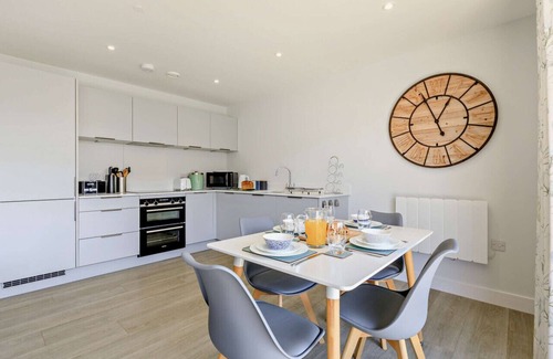 Mortehoe Apartment | Bay Waves - C4 - Two Bedroom Apartment, Sleeps 4