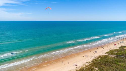 South Padre Island House | Bayfront condo with water view & boat slips!