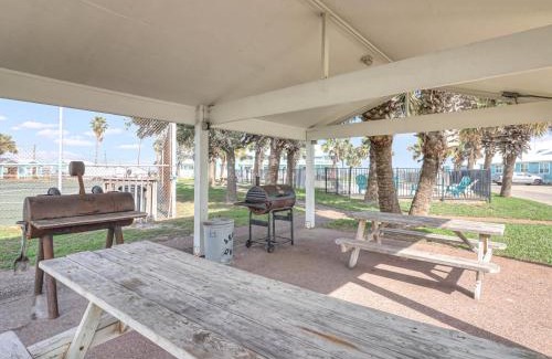 Rockport Apartment | Bayfront Paradise K302
