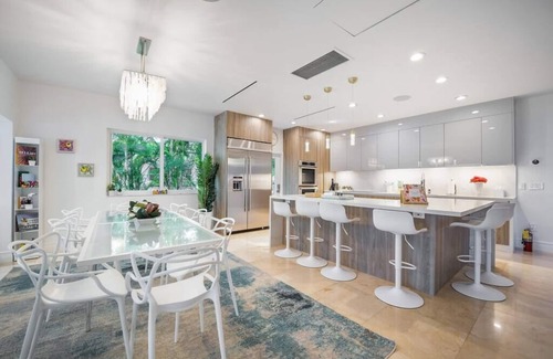 Seybold Villa | Bayfront Villa: Heated Pool, Amazing Views & Beach Access!